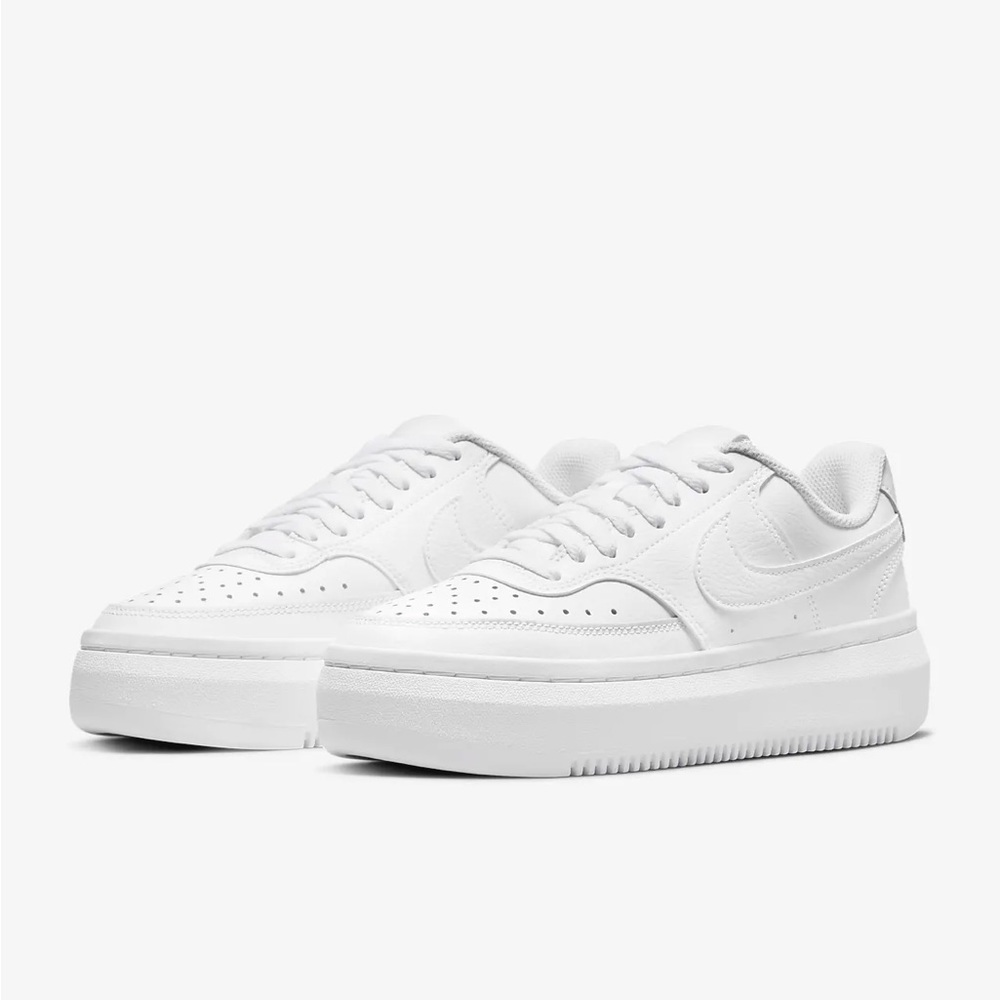 Nike Court Vision Alta size 8